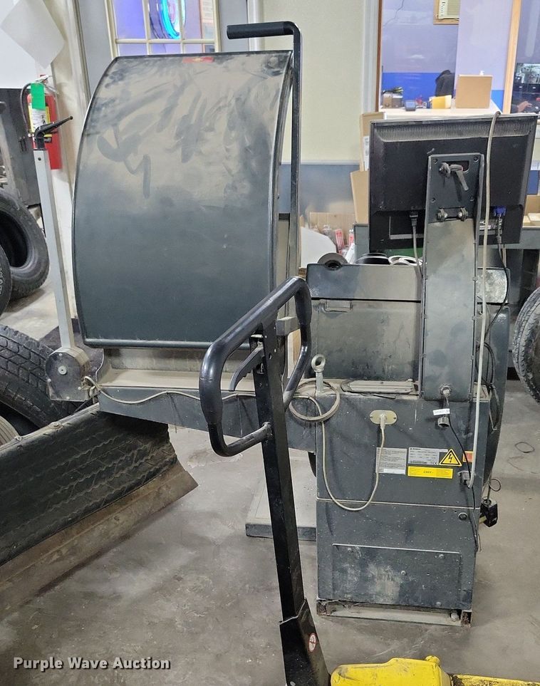 image for item LC9790 2012 Bosch WBE 4430 tire balancer