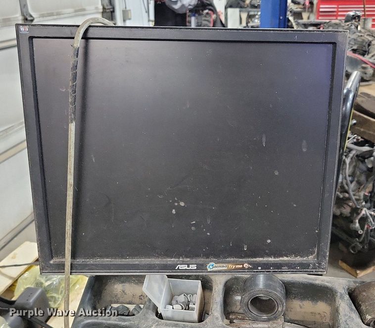 image for item LC9790 2012 Bosch WBE 4430 tire balancer