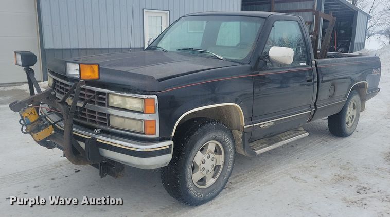 image for item LC9792 1991 Chevrolet 1500 Silverado pickup truck