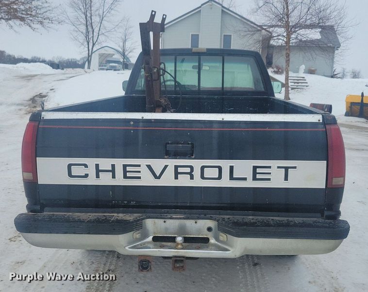 image for item LC9792 1991 Chevrolet 1500 Silverado pickup truck