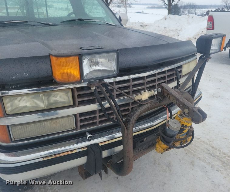 image for item LC9792 1991 Chevrolet 1500 Silverado pickup truck