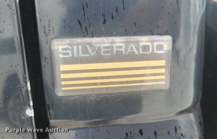 image for item LC9792 1991 Chevrolet 1500 Silverado pickup truck