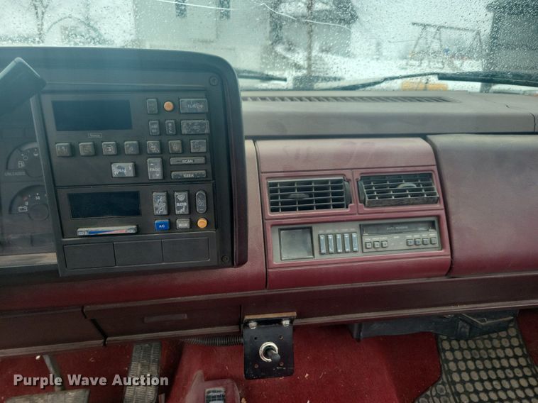 image for item LC9792 1991 Chevrolet 1500 Silverado pickup truck