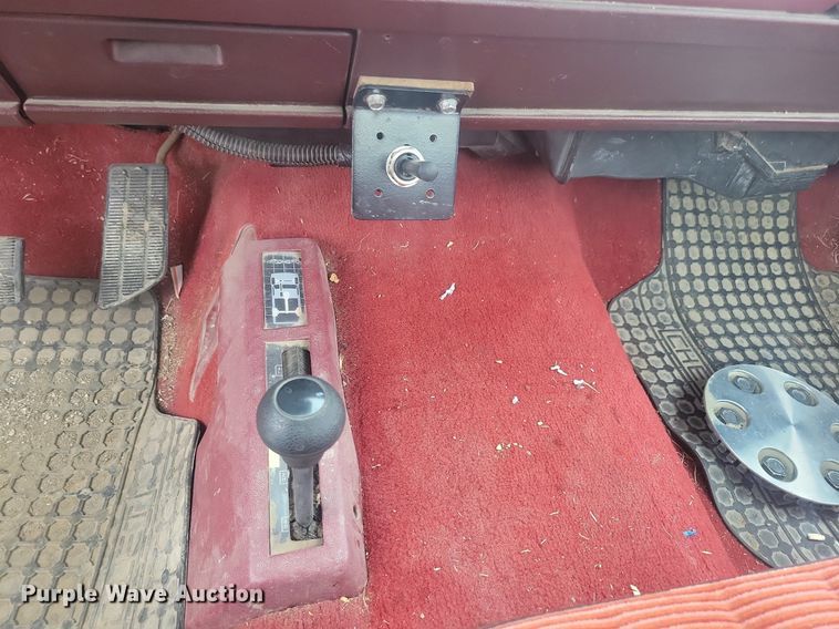 image for item LC9792 1991 Chevrolet 1500 Silverado pickup truck