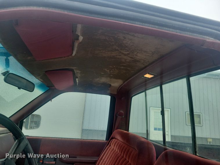 image for item LC9792 1991 Chevrolet 1500 Silverado pickup truck