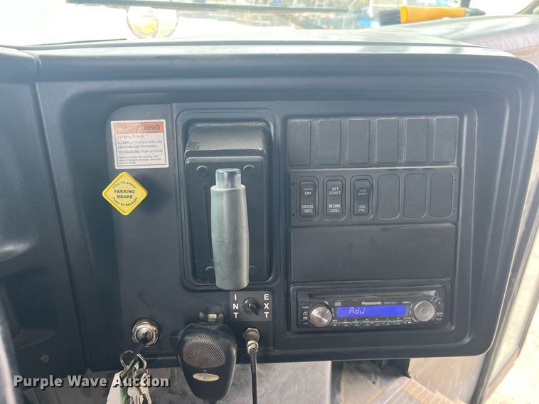 image for item LD9301 2006 International CE300 school bus