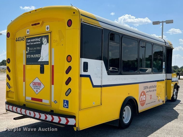 image for item LF9352 2017 Chevrolet Express G4500 shuttle bus