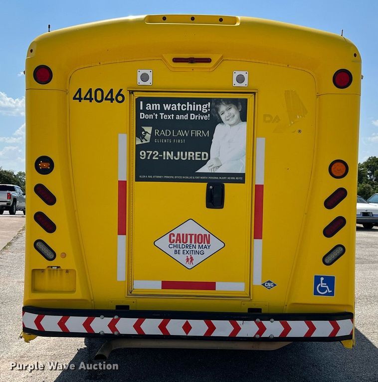 image for item LF9352 2017 Chevrolet Express G4500 shuttle bus