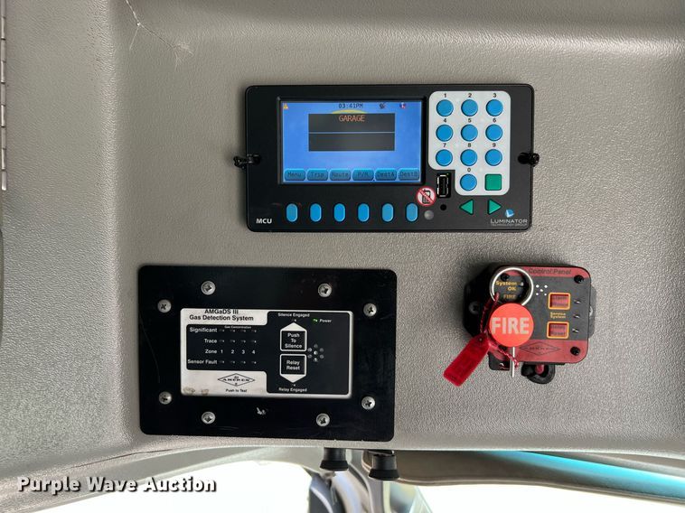 image for item LF9352 2017 Chevrolet Express G4500 shuttle bus