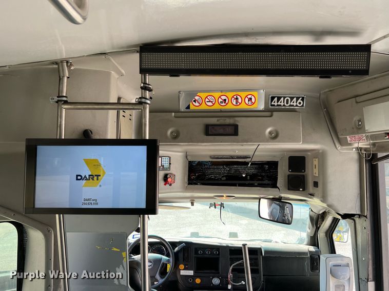 image for item LF9352 2017 Chevrolet Express G4500 shuttle bus