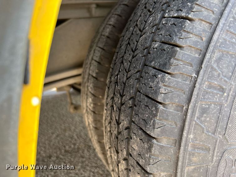 image for item LF9352 2017 Chevrolet Express G4500 shuttle bus