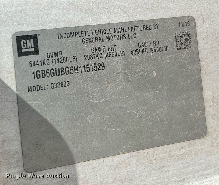 image for item LF9352 2017 Chevrolet Express G4500 shuttle bus