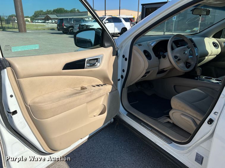 image for item LF9369 2014 Nissan Pathfinder SUV