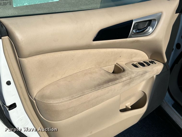 image for item LF9369 2014 Nissan Pathfinder SUV