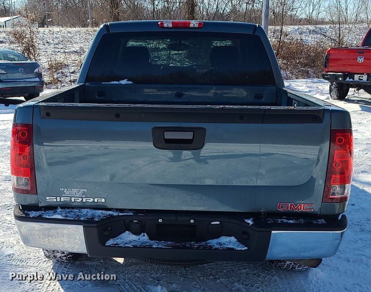 image for item LJ9471 2013 GMC Sierra 1500 Crew Cab pickup truck