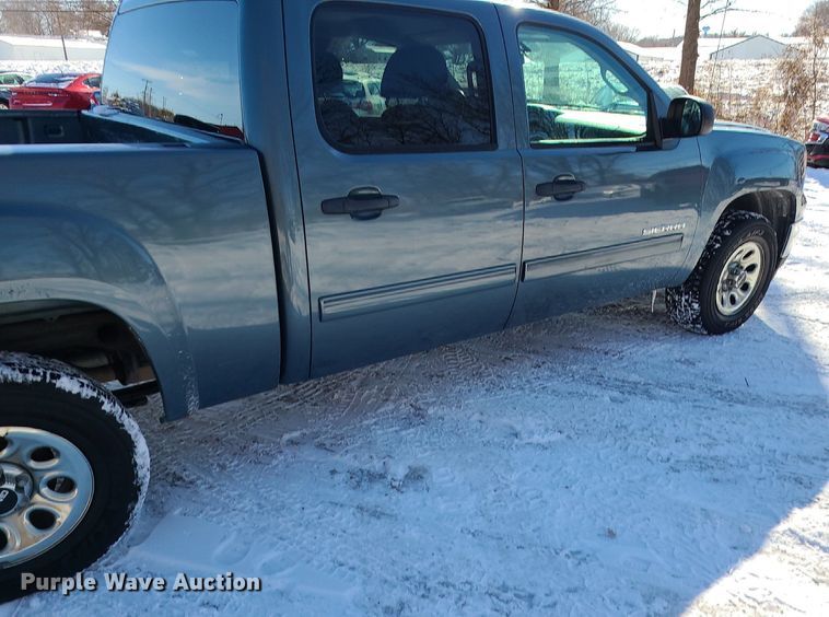 image for item LJ9471 2013 GMC Sierra 1500 Crew Cab pickup truck