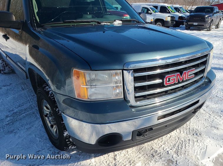 image for item LJ9471 2013 GMC Sierra 1500 Crew Cab pickup truck