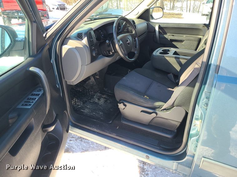 image for item LJ9471 2013 GMC Sierra 1500 Crew Cab pickup truck