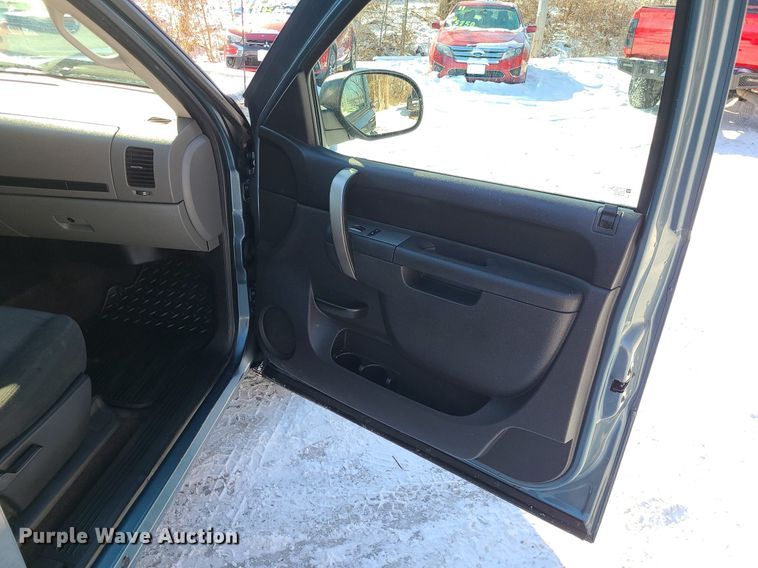 image for item LJ9471 2013 GMC Sierra 1500 Crew Cab pickup truck