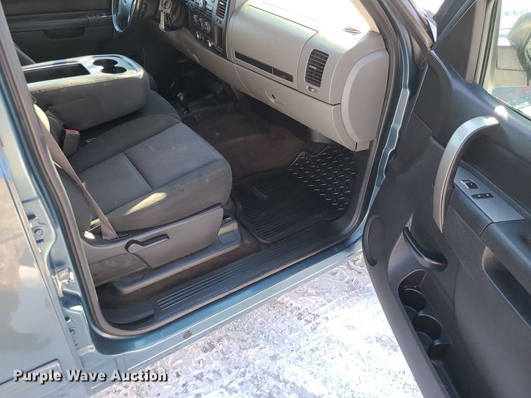 image for item LJ9471 2013 GMC Sierra 1500 Crew Cab pickup truck