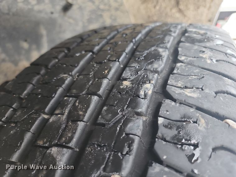 image for item LJ9473 2003 Chevrolet Silverado 1500 pickup truck