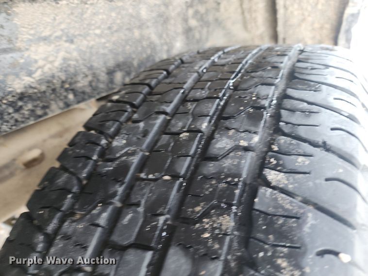 image for item LJ9473 2003 Chevrolet Silverado 1500 pickup truck