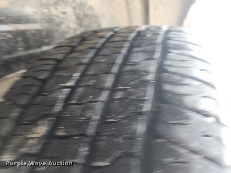 image for item LJ9473 2003 Chevrolet Silverado 1500 pickup truck