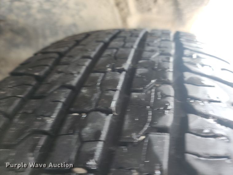 image for item LJ9473 2003 Chevrolet Silverado 1500 pickup truck