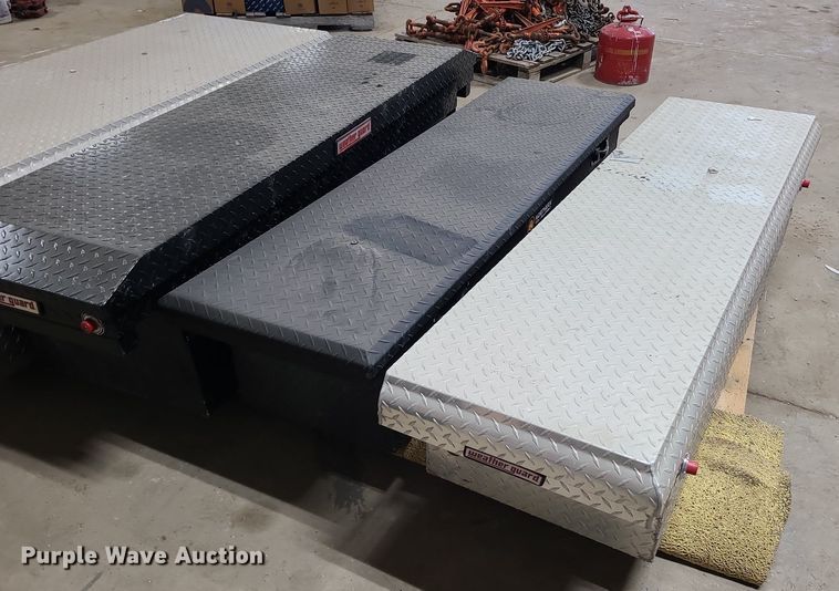 image for item LJ9482 (4) toolboxes