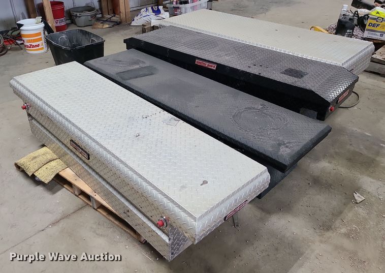 image for item LJ9482 (4) toolboxes