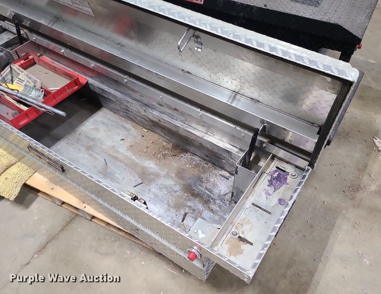 image for item LJ9482 (4) toolboxes