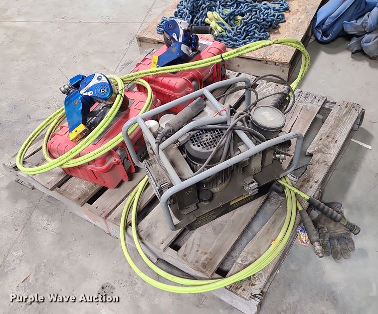 image for item LJ9495 (2) Hytorc hydraulic torque wrenches