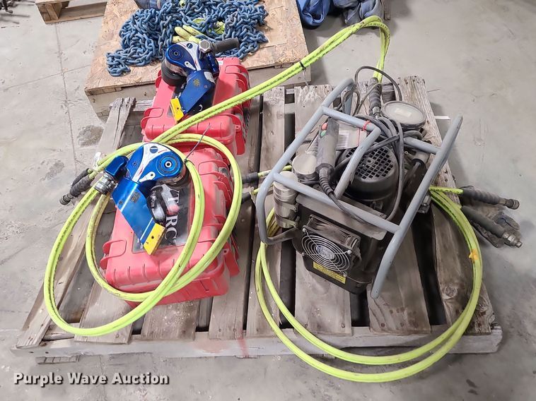 image for item LJ9495 (2) Hytorc hydraulic torque wrenches