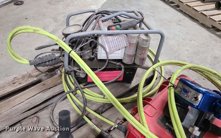 image for item LJ9495 (2) Hytorc hydraulic torque wrenches