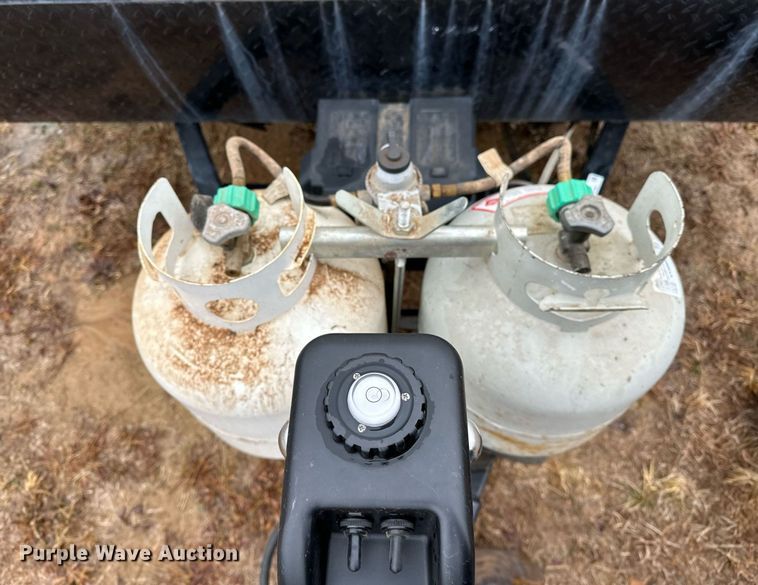 image for item LK9744 2017 Winnebago  1706FB camper