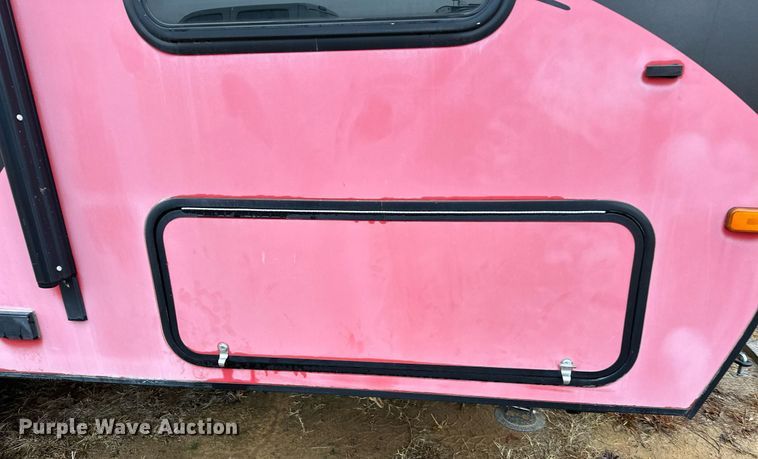 image for item LK9744 2017 Winnebago  1706FB camper