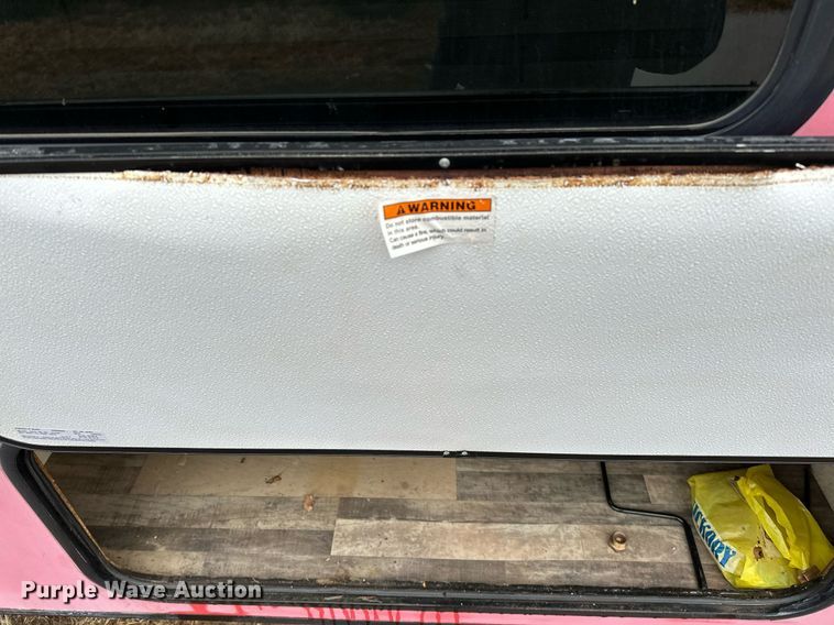 image for item LK9744 2017 Winnebago  1706FB camper