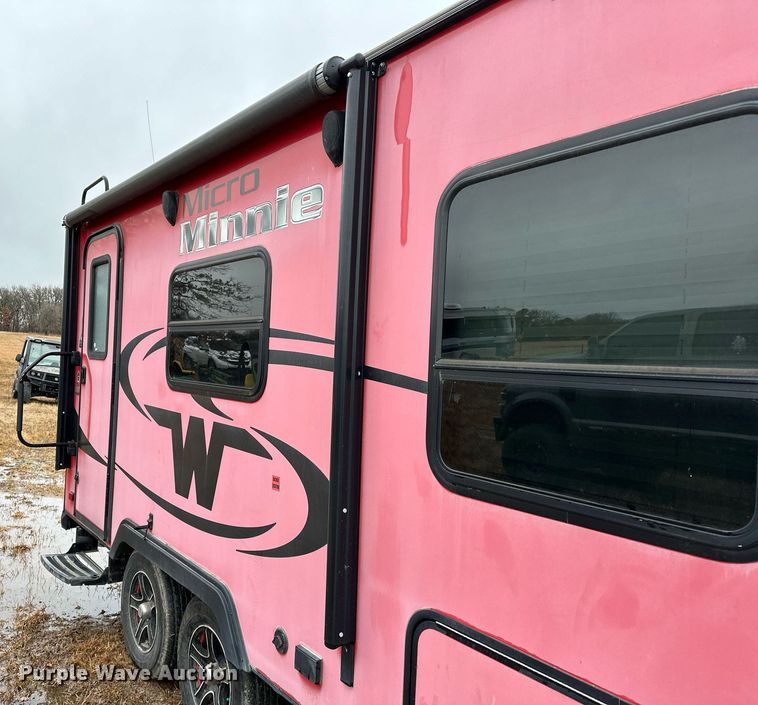 image for item LK9744 2017 Winnebago  1706FB camper