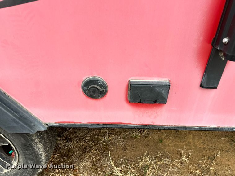 image for item LK9744 2017 Winnebago  1706FB camper