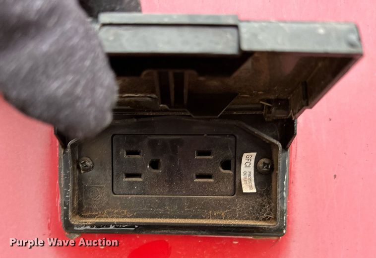 image for item LK9744 2017 Winnebago  1706FB camper