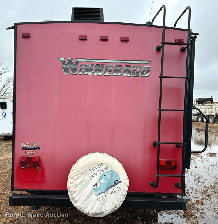 image for item LK9744 2017 Winnebago  1706FB camper