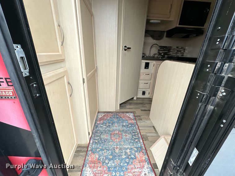 image for item LK9744 2017 Winnebago  1706FB camper