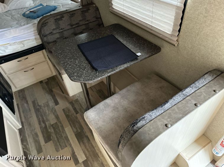 image for item LK9744 2017 Winnebago  1706FB camper