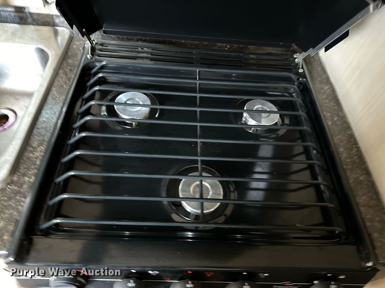 image for item LK9744 2017 Winnebago  1706FB camper