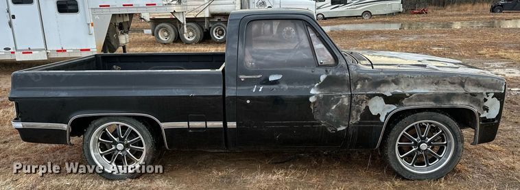 image for item LK9749 1986 GMC  C1500 pickup truck