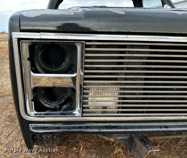 image for item LK9749 1986 GMC  C1500 pickup truck