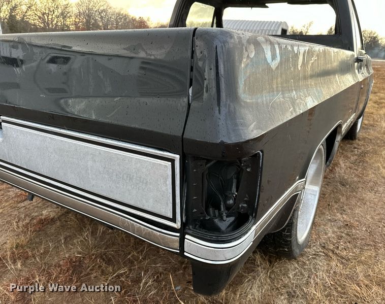 image for item LK9749 1986 GMC  C1500 pickup truck