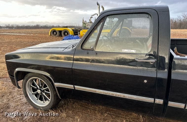 image for item LK9749 1986 GMC  C1500 pickup truck