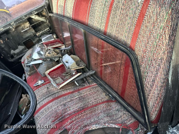 image for item LK9749 1986 GMC  C1500 pickup truck