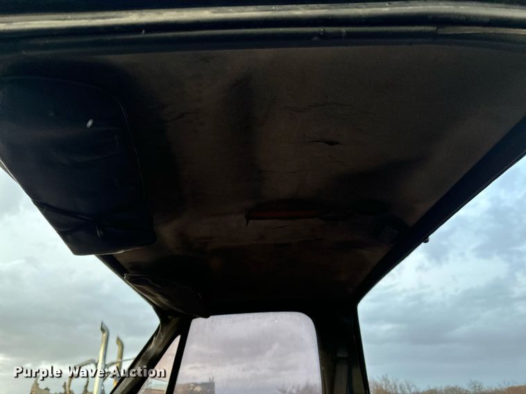 image for item LK9749 1986 GMC  C1500 pickup truck